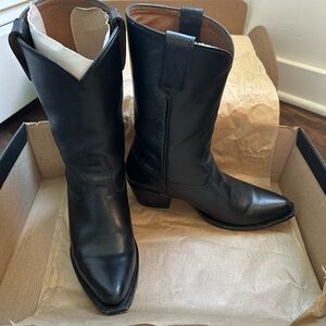 Frye Sacha mid pull on black leather cowboy boots